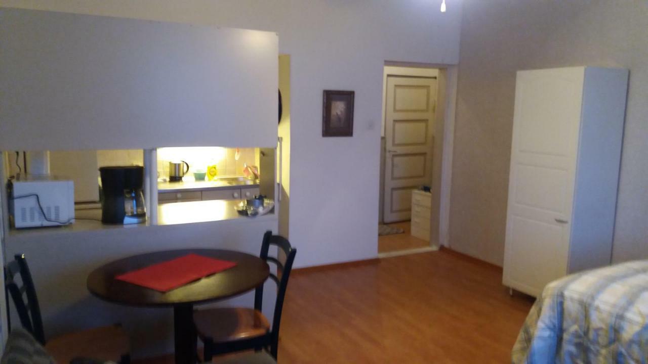 Cosy Studio Apartment Vaasa Bagian luar foto